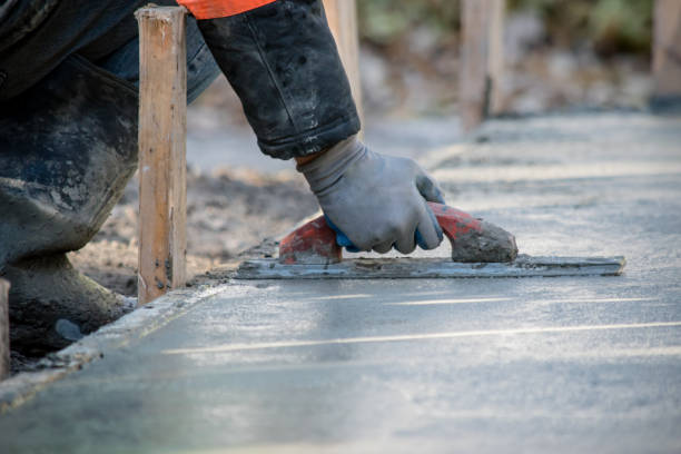 Best Local Concrete Companies  in Janesville, IA